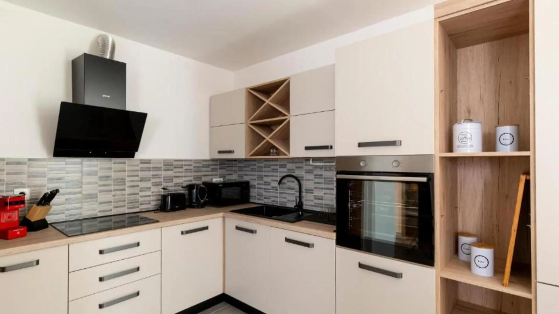 Charming Apartment Sant Elia - Two Bedroom Apartment Bale Croacia